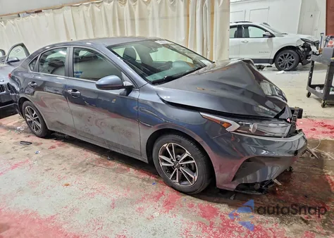 2023 Kia Forte Lx z USA, uszkodzony, nr VIN 3KPF24AD3PE504105